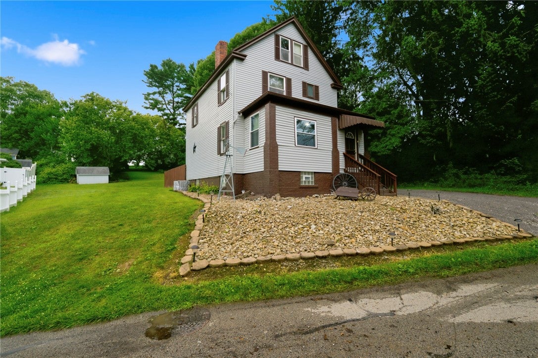127 Orchard Ln