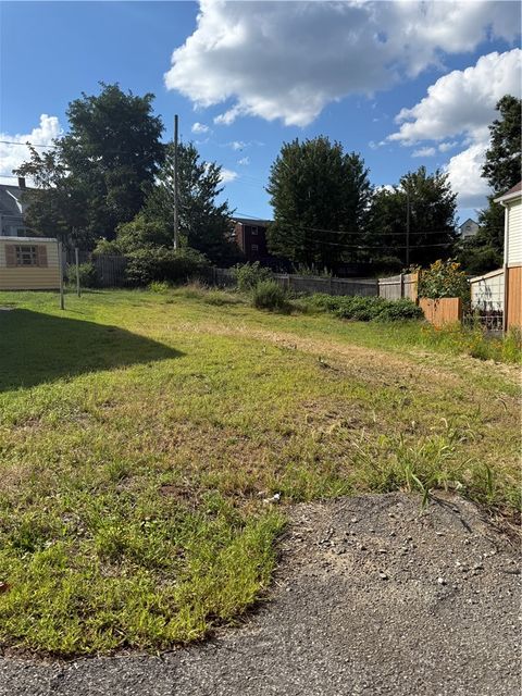 Photo of 3917 Main St, Mckeesport, PA 15132 (MLS # 1742803)