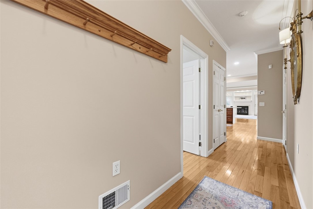 844 Village Dr