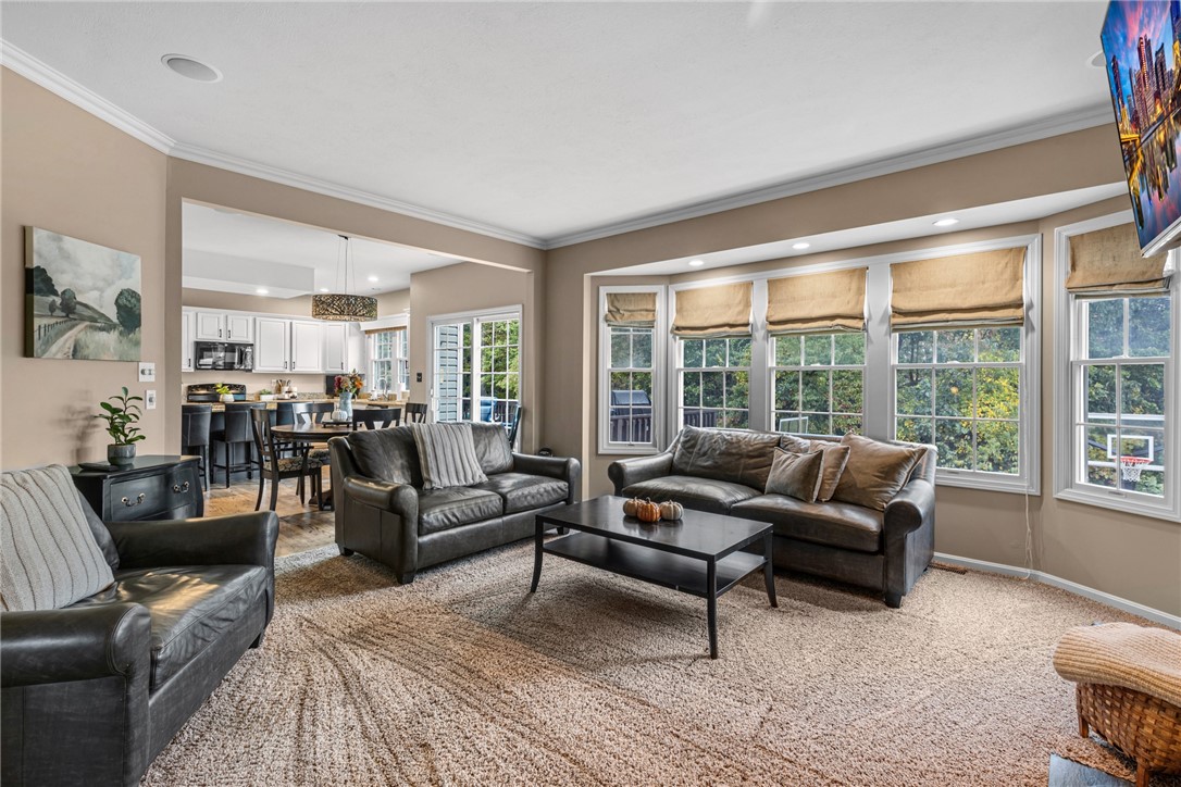 Ohio Twp, Pennsylvania 15237, United States, 4 Bedrooms Bedrooms, ,3 BathroomsBathrooms,Residential,Active,38741