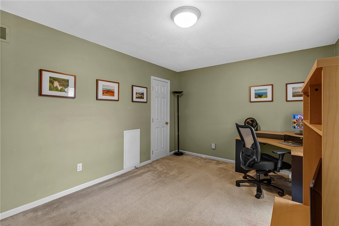 Ohio Twp, Pennsylvania 15237, United States, 4 Bedrooms Bedrooms, ,3 BathroomsBathrooms,Residential,Active,38741