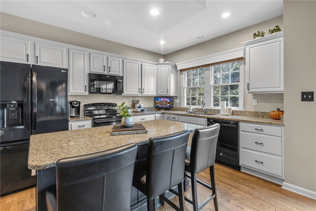 Ohio Twp, Pennsylvania 15237, United States, 4 Bedrooms Bedrooms, ,3 BathroomsBathrooms,Residential,Active,38741