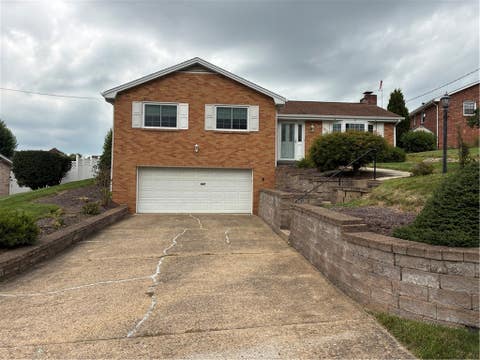 Photo for 640 Longvue Dr