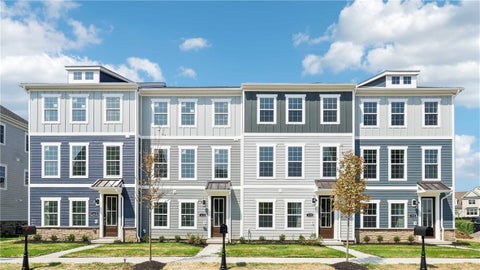 Townhouse For Sale - 403 N Harmon Court Ct #MODEL HOME BY DR HORTON<br/> McCandless, PA 15090
