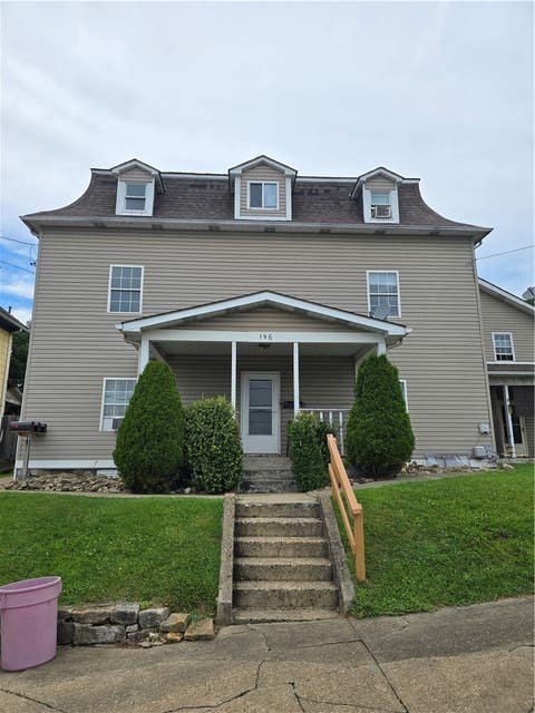 Apartment For Rent - 196 W Madison St St #4<br/> Beaver County, Rochester, PA 15074