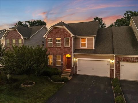 Photo of 114 Dorsch Dr, Cranberry Twp, PA 16066 (MLS # 1763082)
