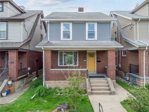 Photo of 1405 Morningside Ave, Pittsburgh, PA 15206 (MLS # 1750338)
