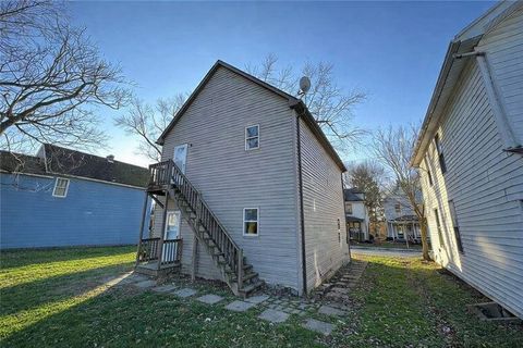 Photo of 609 S Ray St, New Castle, PA 16101 (MLS # 1740529)