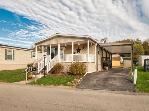 Photo of 31 Hilltop Drive, Finleyville, PA 15332 (MLS # 1726086)