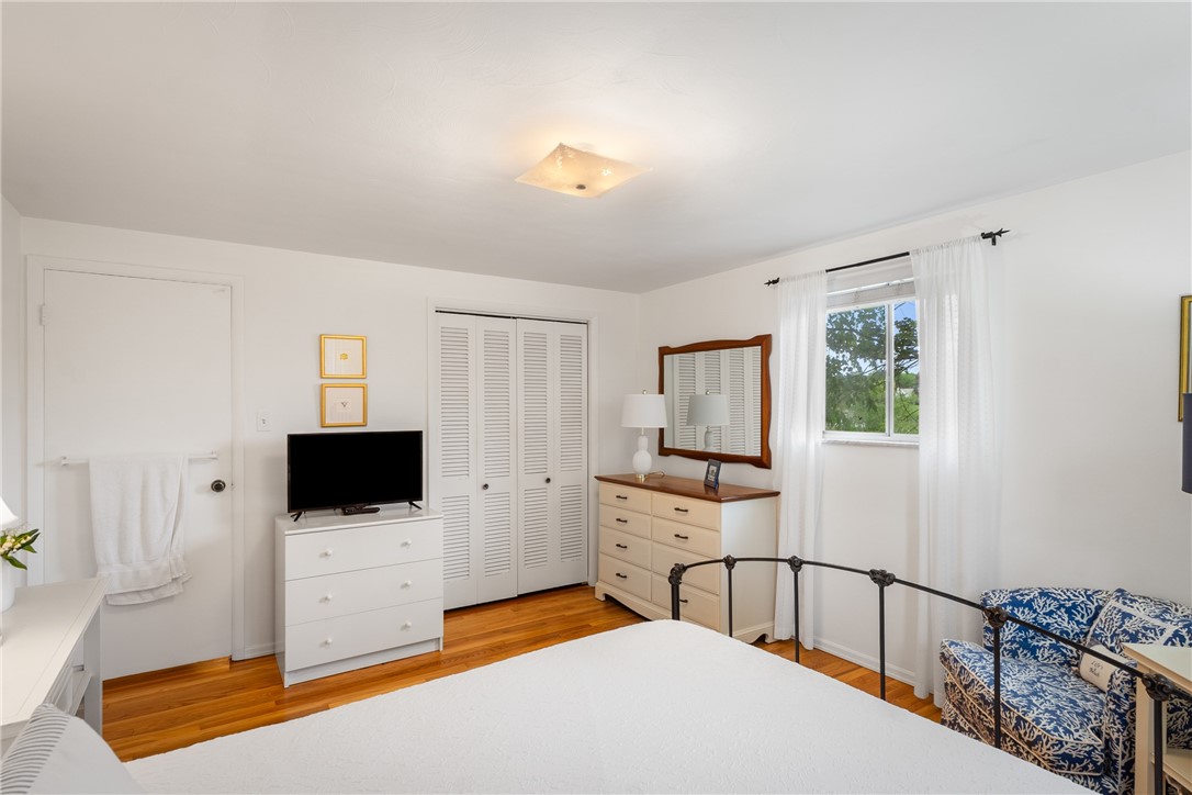 Scott Twp - Sal, Pennsylvania 15220, United States, 4 Bedrooms Bedrooms, ,2 BathroomsBathrooms,Residential,Contingent,129820