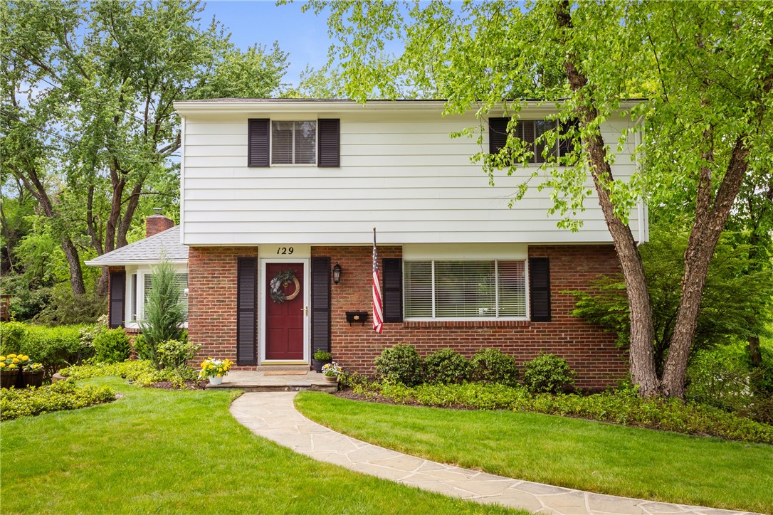 Scott Twp - Sal, Pennsylvania 15220, United States, 4 Bedrooms Bedrooms, ,2 BathroomsBathrooms,Residential,Contingent,129820