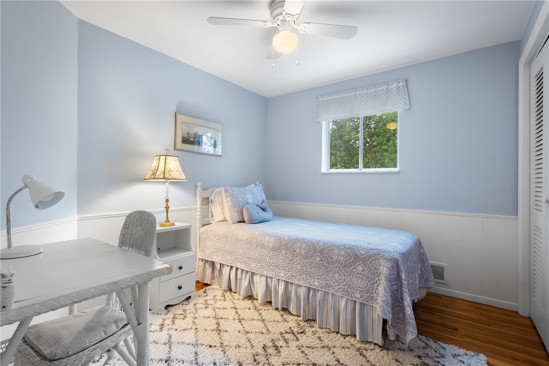 Scott Twp - Sal, Pennsylvania 15220, United States, 4 Bedrooms Bedrooms, ,2 BathroomsBathrooms,Residential,Contingent,129820