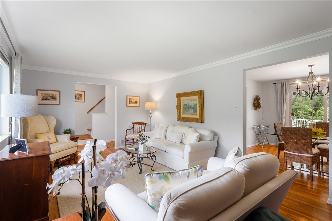 Scott Twp - Sal, Pennsylvania 15220, United States, 4 Bedrooms Bedrooms, ,2 BathroomsBathrooms,Residential,Contingent,129820