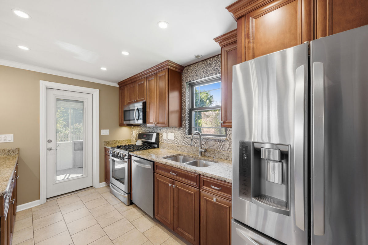 700 Lochinvar Drive