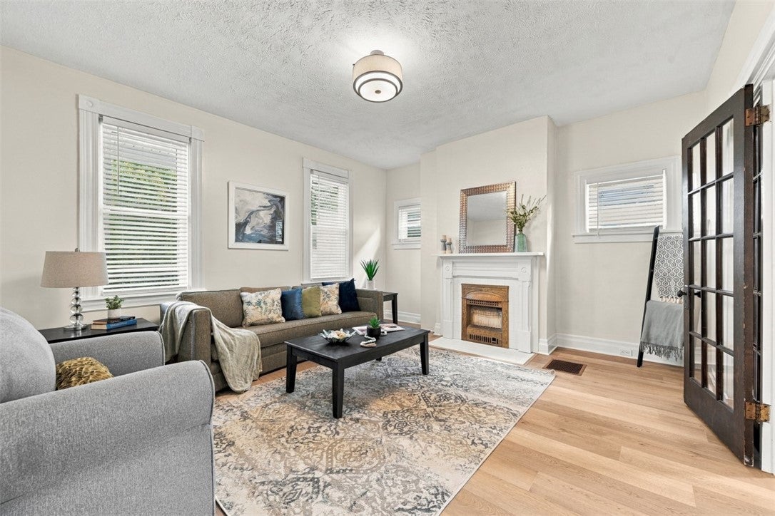 1522 Ridge
