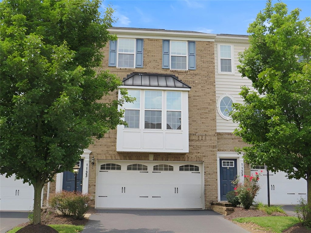 1133 Bayberry Dr