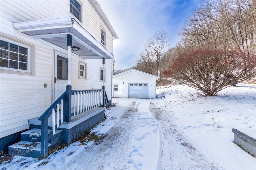 192 Bradys Bend Cemetery Rd