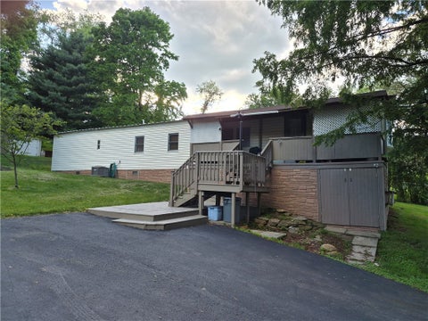 Mobile Home For Sale - 4008 Finleyville Elrama Rd Rd<br/> Finleyville, PA 15332