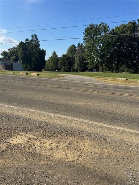 000 Perry Highway