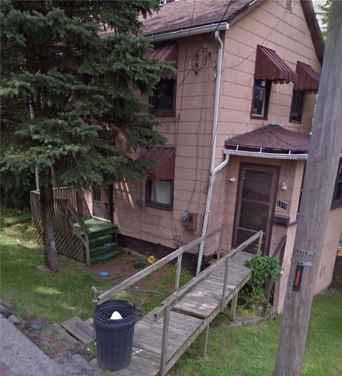 Photo of 1318 Myrtle St, Franklin, PA 16323 (MLS # 1738568)