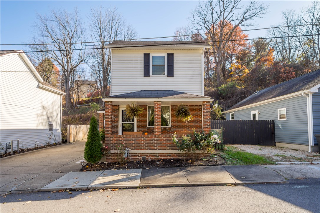 Canonsburg, Pennsylvania 15317, United States, 3 Bedrooms Bedrooms, ,2 BathroomsBathrooms,Residential,Active,245563