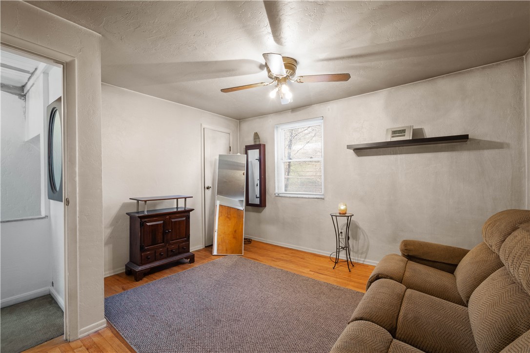 Canonsburg, Pennsylvania 15317, United States, 3 Bedrooms Bedrooms, ,2 BathroomsBathrooms,Residential,Active,245563