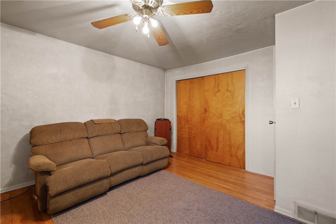 Canonsburg, Pennsylvania 15317, United States, 3 Bedrooms Bedrooms, ,2 BathroomsBathrooms,Residential,Active,245563