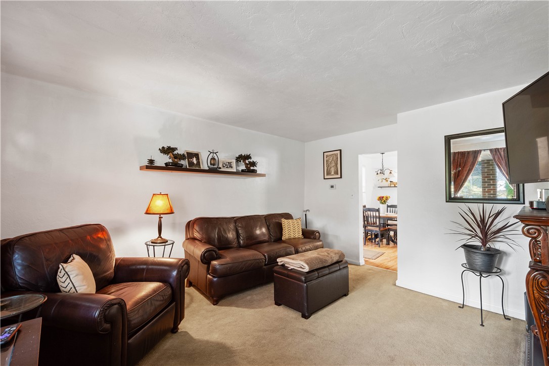 Canonsburg, Pennsylvania 15317, United States, 3 Bedrooms Bedrooms, ,2 BathroomsBathrooms,Residential,Active,245563