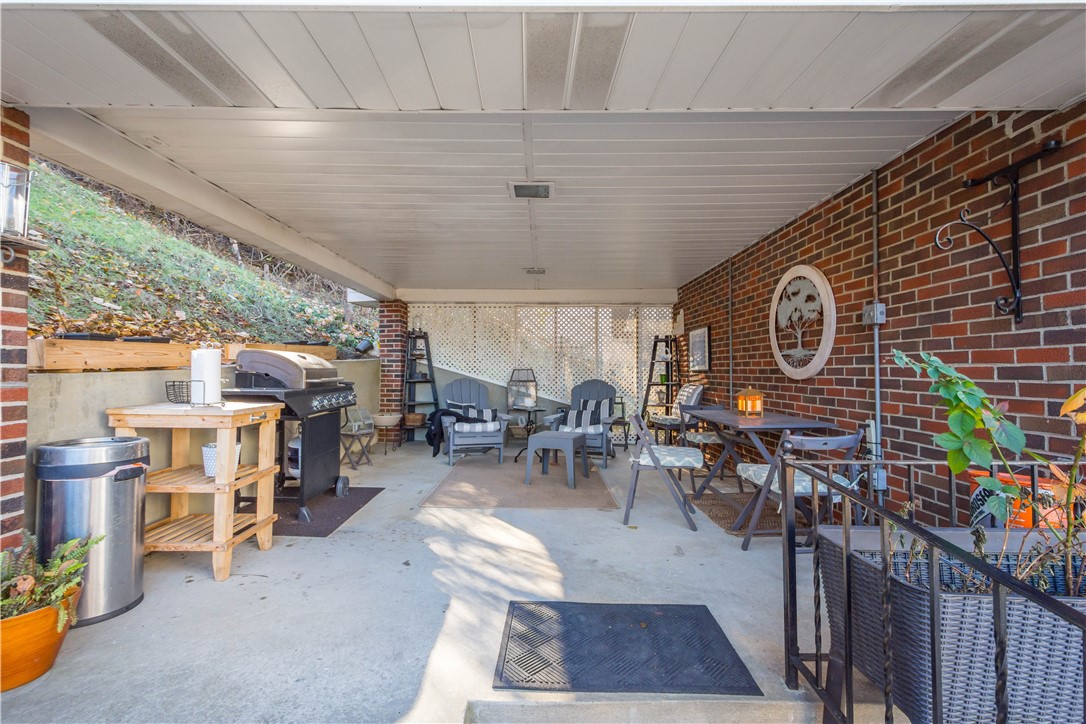 Canonsburg, Pennsylvania 15317, United States, 3 Bedrooms Bedrooms, ,2 BathroomsBathrooms,Residential,Active,245563