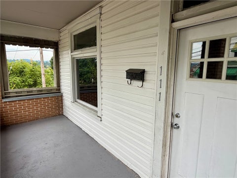 Homes For Sale - 111 Churchill St<br/> McKees Rocks, PA 15136