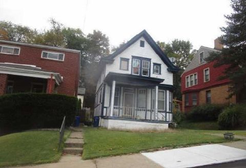 Photo of 1156 Pemberton St, Pittsburgh, PA 15212 (MLS # 1727731)
