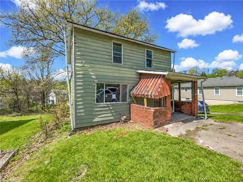 Photo of 5042 Delehanty St, Pittsburgh, PA 15207 (MLS # 1751616)