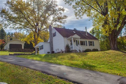 Photo of 14 Willow St, Canonsburg, PA 15317 (MLS # 1728803)