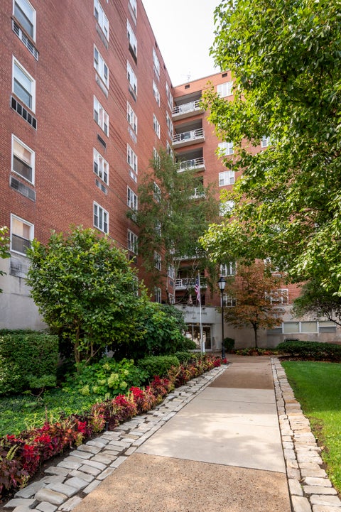 Photo for 4625 Fifth Avenue 104