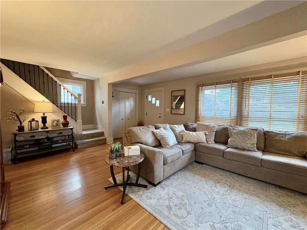 Beaver, Pennsylvania 15009, United States, 3 Bedrooms Bedrooms, ,2 BathroomsBathrooms,Residential,Contingent,182084