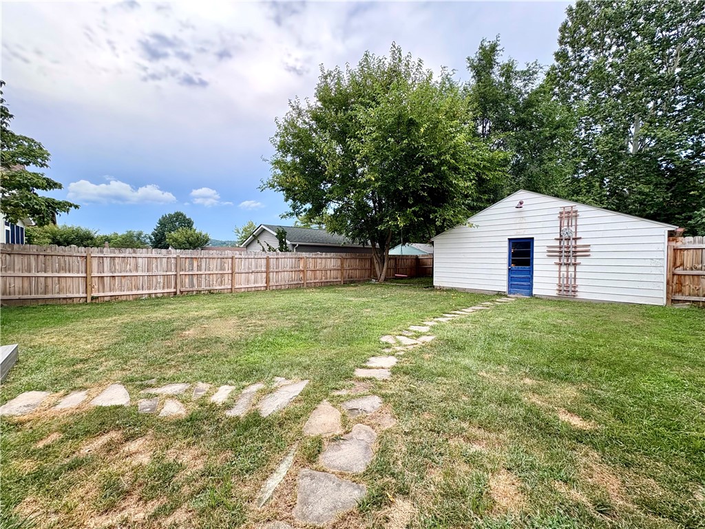 Beaver, Pennsylvania 15009, United States, 3 Bedrooms Bedrooms, ,2 BathroomsBathrooms,Residential,Contingent,182084