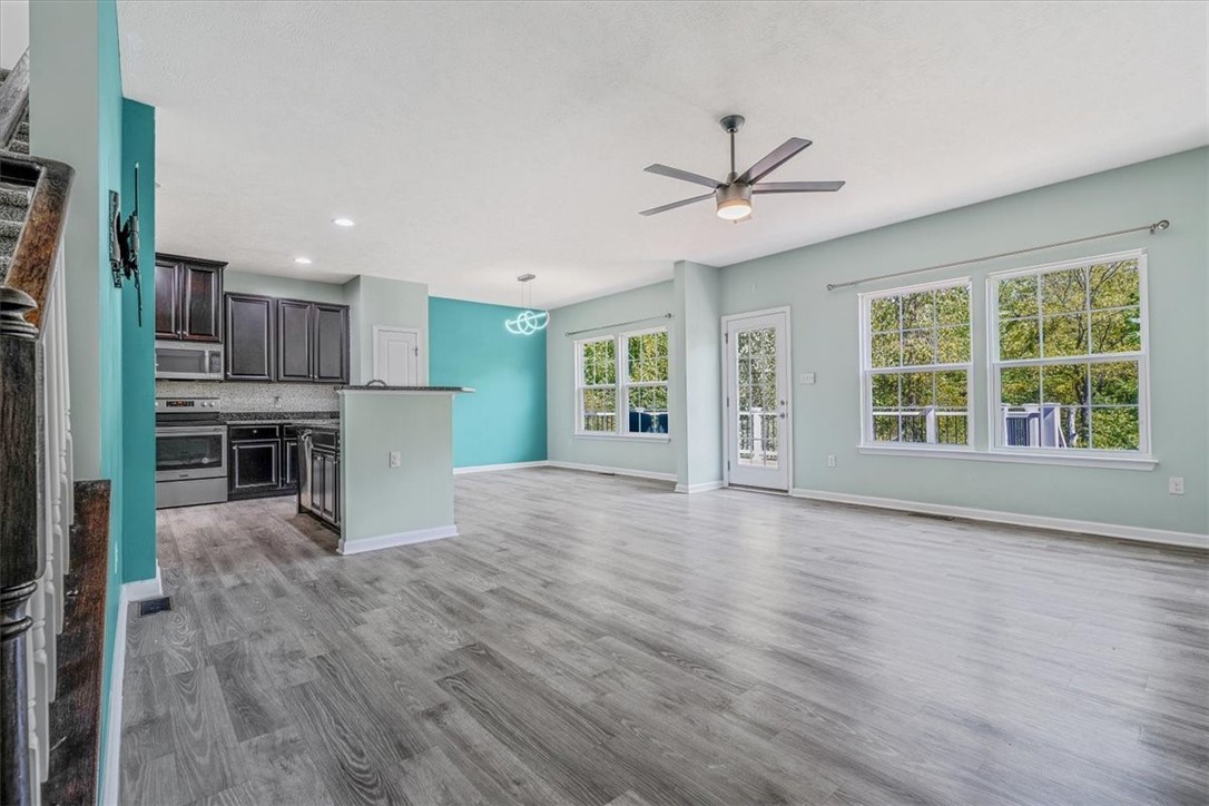 South Fayette, Pennsylvania 15057, United States, 3 Bedrooms Bedrooms, ,3 BathroomsBathrooms,Residential,Active,210399