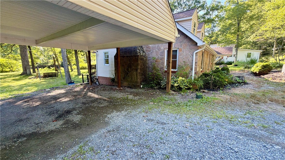 353 Creek Dr