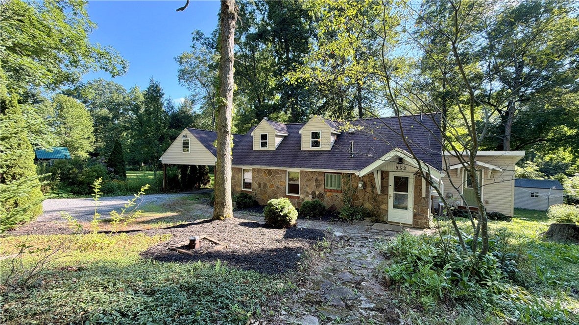 353 Creek Dr
