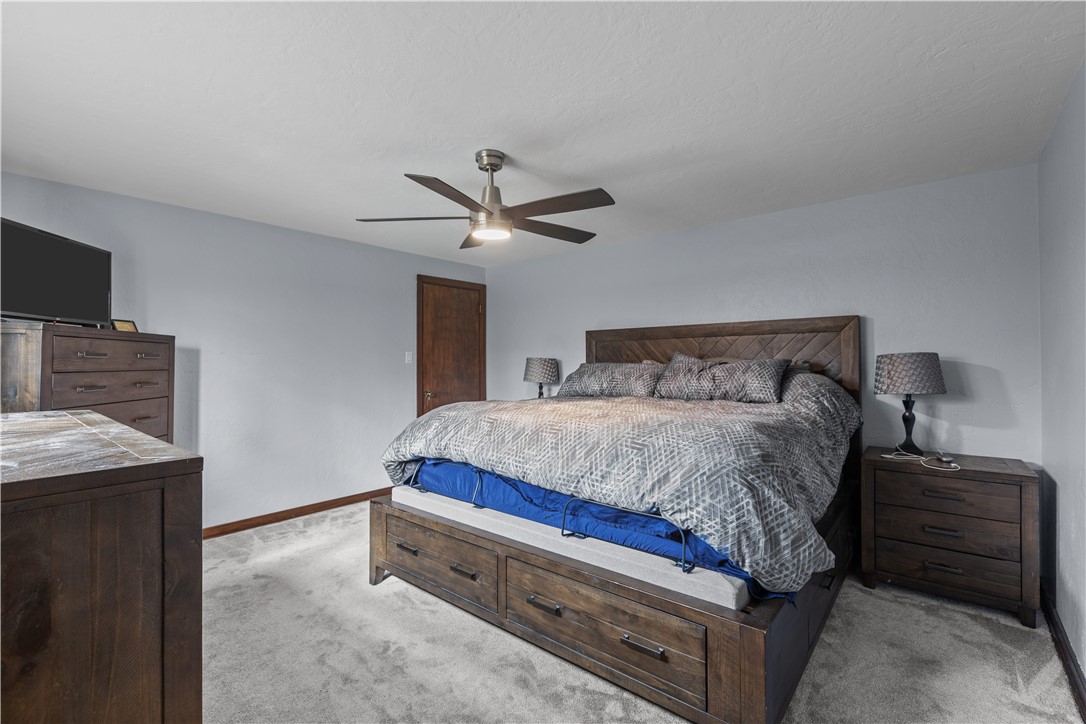 4 Harter Cir Cir, Whitehall, Pennsylvania image 13