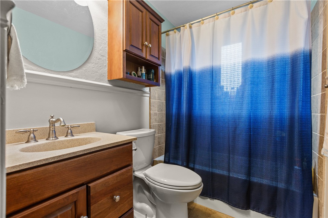 4 Harter Cir Cir, Whitehall, Pennsylvania image 16