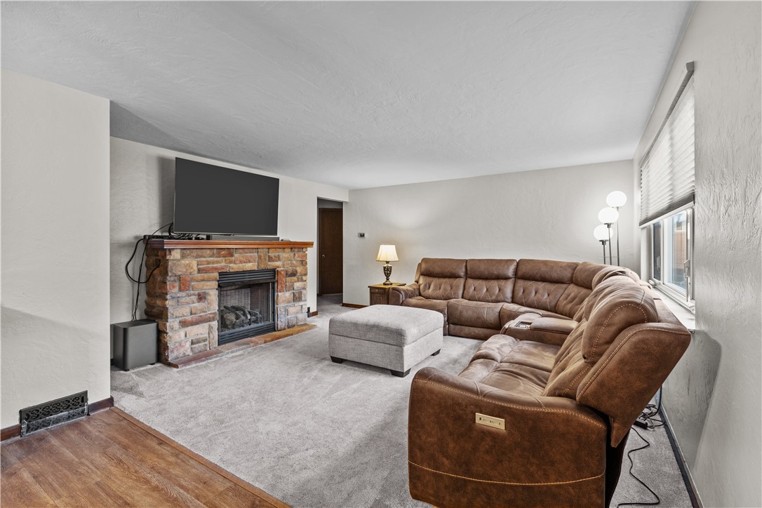 4 Harter Cir Cir, Whitehall, Pennsylvania image 10