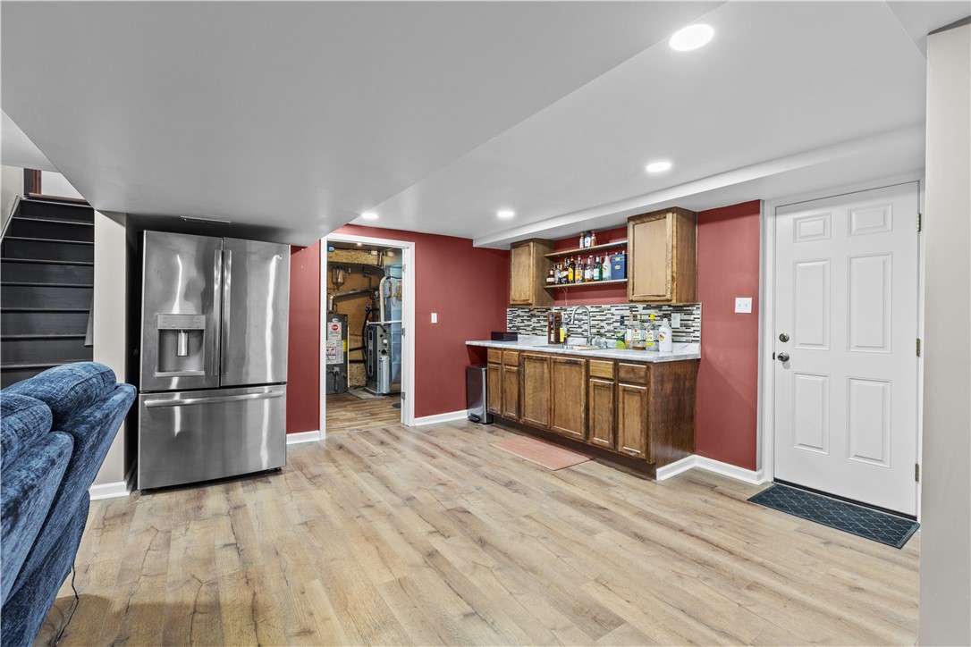 4 Harter Cir Cir, Whitehall, Pennsylvania image 25
