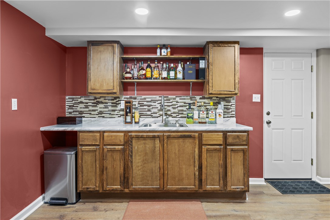 4 Harter Cir Cir, Whitehall, Pennsylvania image 26