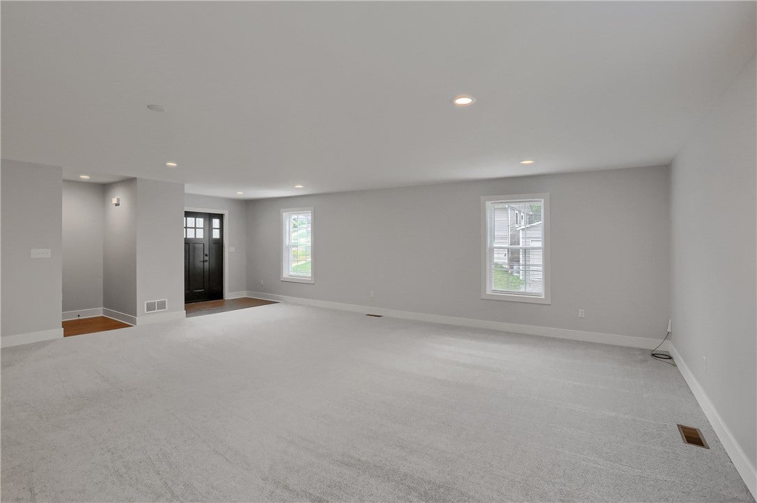 303 Garfield Ave