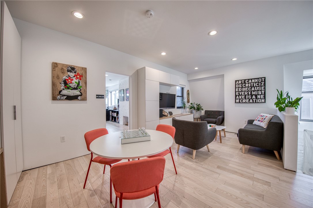 Pittsburgh, Pennsylvania, 15232, United States, 3 Bedrooms Bedrooms, ,4 BathroomsBathrooms,Residential,Active,2035611