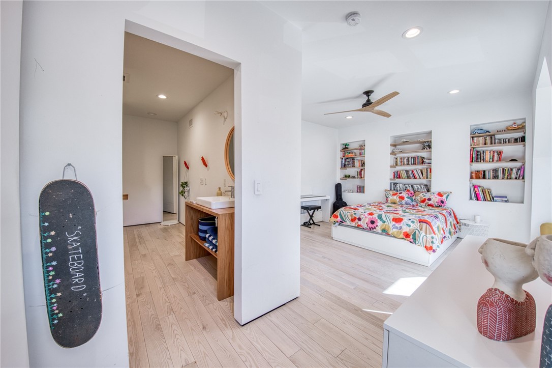 Pittsburgh, Pennsylvania, 15232, United States, 3 Bedrooms Bedrooms, ,4 BathroomsBathrooms,Residential,Active,2035611