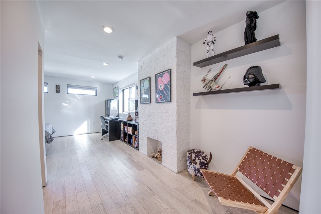 Pittsburgh, Pennsylvania, 15232, United States, 3 Bedrooms Bedrooms, ,4 BathroomsBathrooms,Residential,Active,2035611