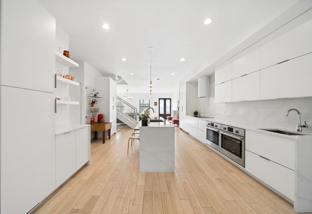 Pittsburgh, Pennsylvania, 15232, United States, 3 Bedrooms Bedrooms, ,4 BathroomsBathrooms,Residential,Active,2035611