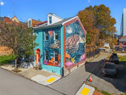 Photo of 1312 Boyle St, Pittsburgh, PA 15212 (MLS # 1726610)